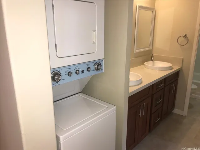 $2,200 | 98-410 Koauka Loop, Unit 1D, Aiea, HI 96701