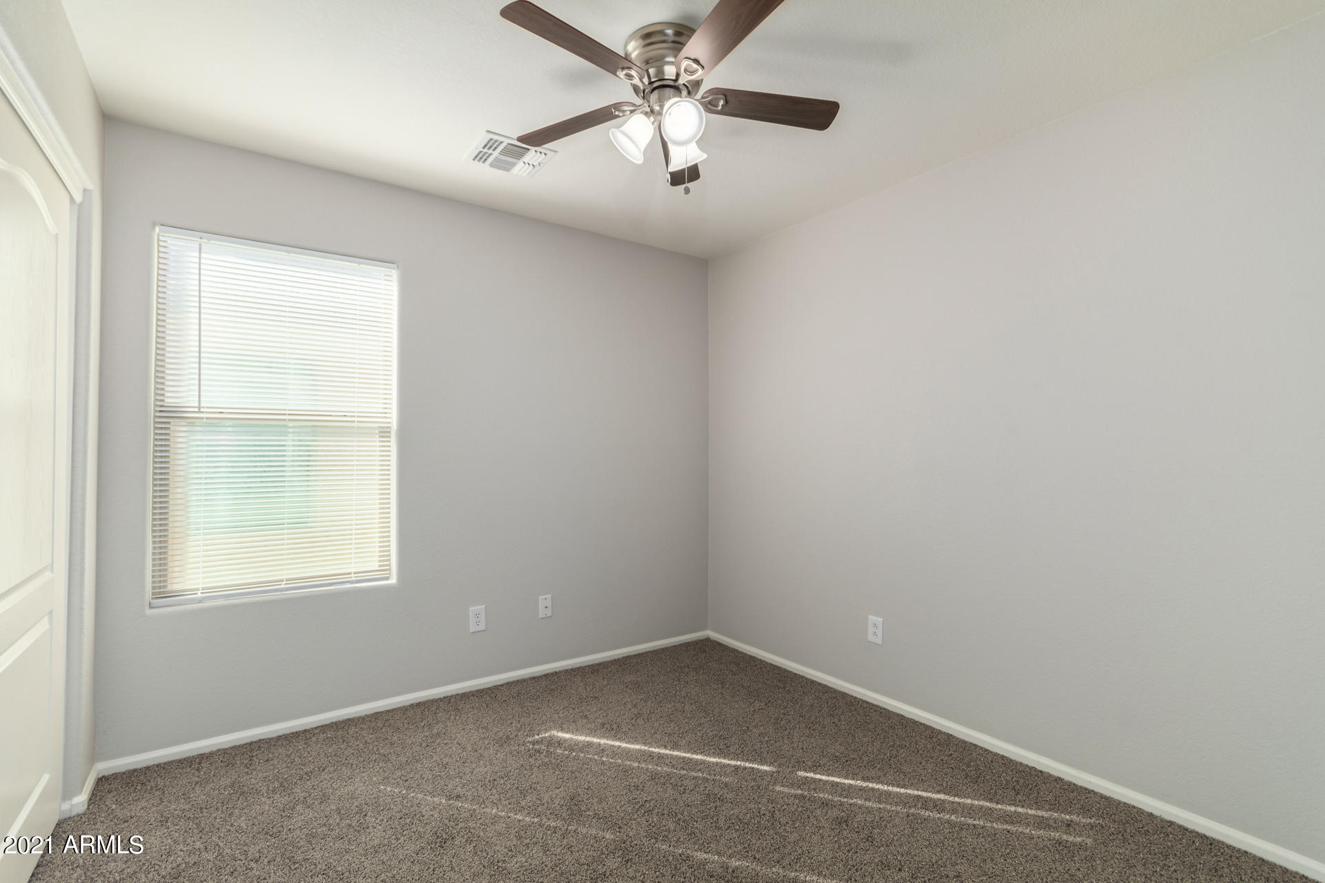 4185 East Azurite Road San Tan Valley, AZ 85143 - Photo 15 of 23 0018-Azurite 17