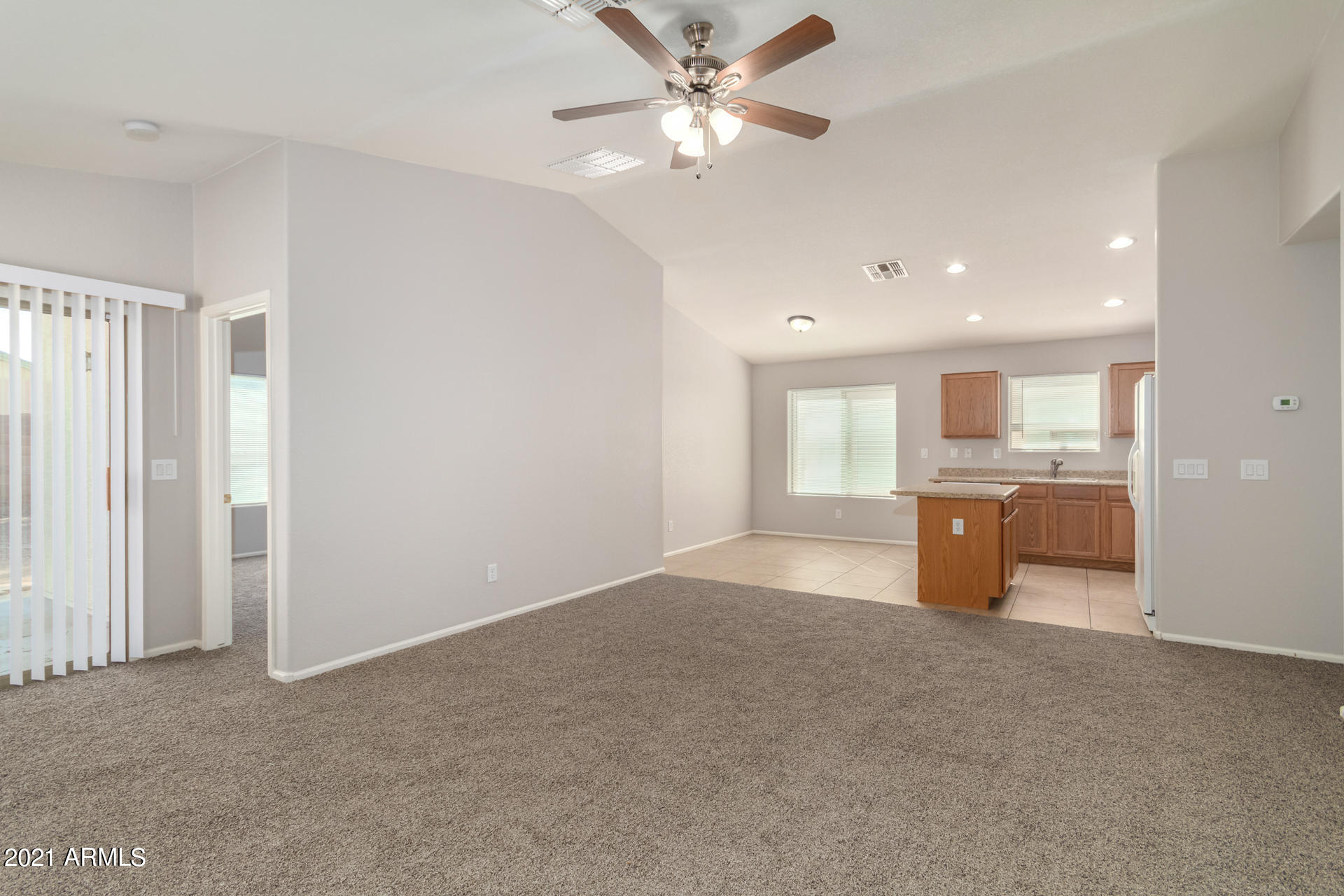 4185 East Azurite Road San Tan Valley, AZ 85143 - Photo 5 of 23 0006-Azurite 5