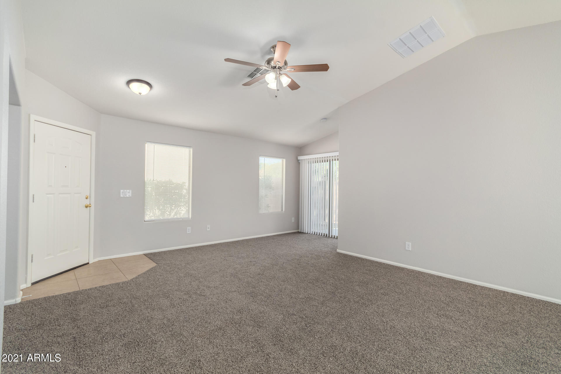 4185 East Azurite Road San Tan Valley, AZ 85143 - Photo 6 of 23 0007-Azurite 6