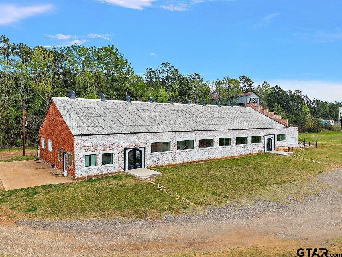 13089 US Highway 84 West Rusk, TX 75785 - Photo 3 of 43 a house view with a garden space