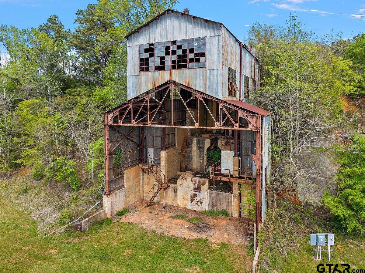 13089 US Highway 84 West Rusk, TX 75785 - Photo 31 of 43 a front view of a house with a yard
