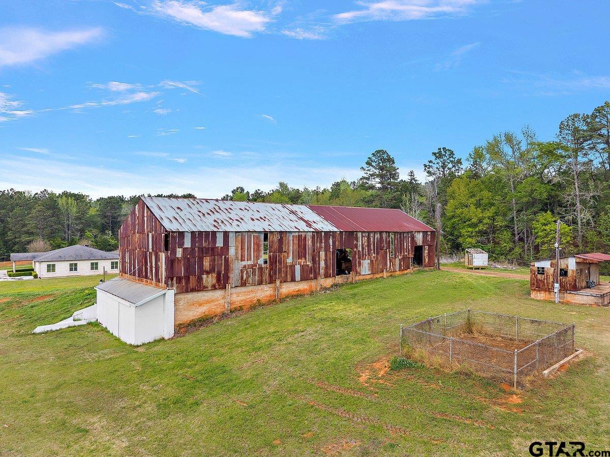 13089 US Highway 84 West Rusk, TX 75785 - Photo 32 of 43 a view of a house with a big yard