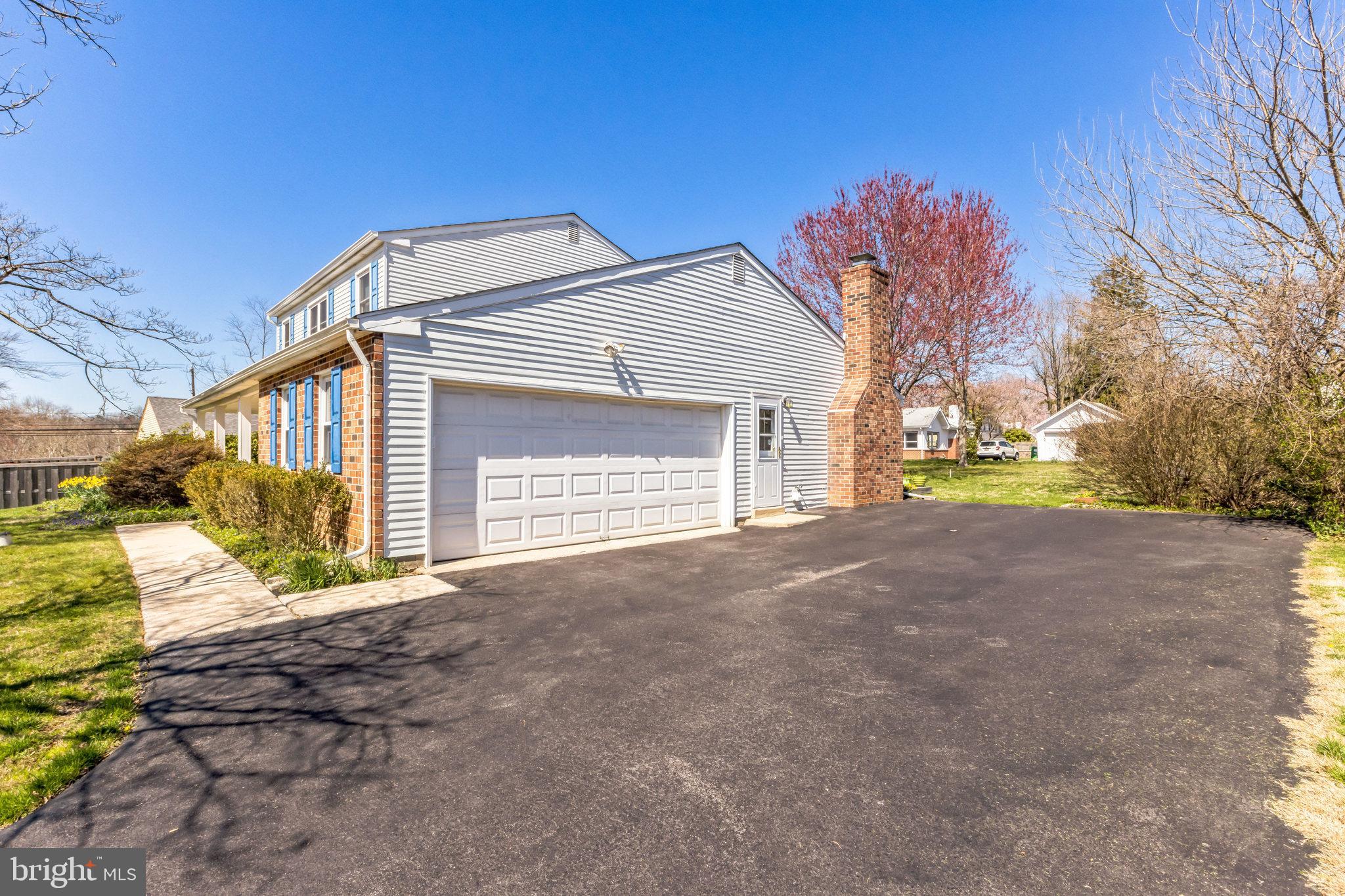 202 Winterlock Way Wallingford, PA 19086 - Photo 31 of 38 Attached 2 car garage