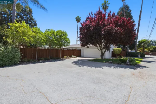 $975,000 | 4511 Concord Boulevard, Concord, CA 94521