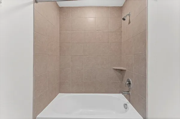 $935,000 | 7 Hyacinth Blossom Court, Tomball, TX 77375