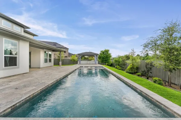 $935,000 | 7 Hyacinth Blossom Court, Tomball, TX 77375