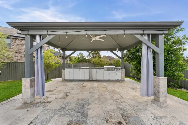 $935,000 | 7 Hyacinth Blossom Court, Tomball, TX 77375