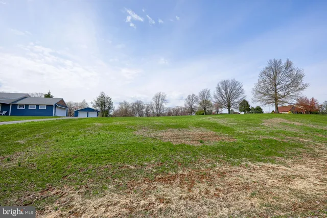 a view of building with outdoor space