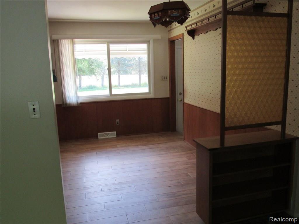 9405 Stelzer Road Howell, MI 48855 - Photo 15 of 46 IMG_2331.JPG