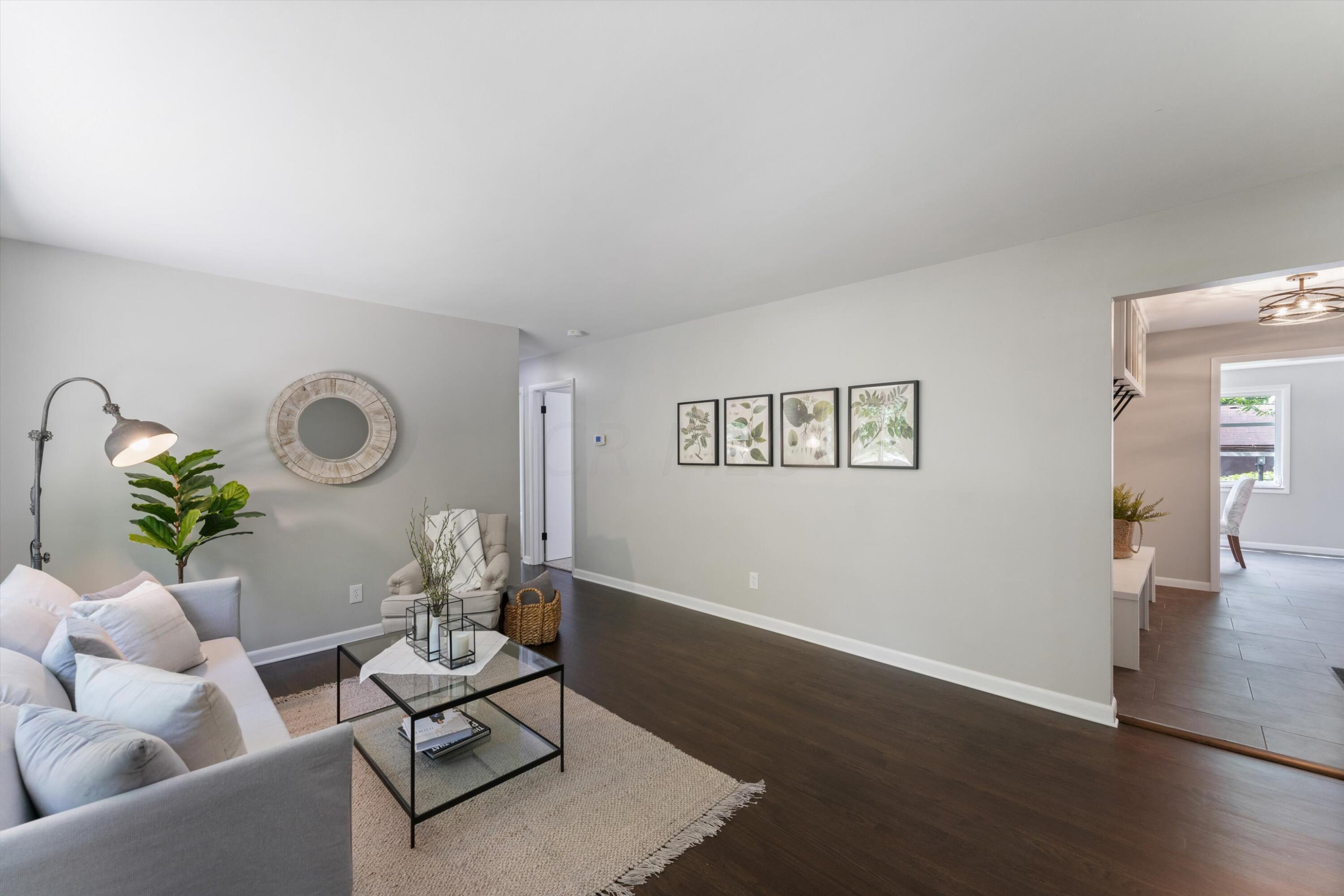 2727 Bristol Road Columbus, OH 43221 - Photo 4 of 47