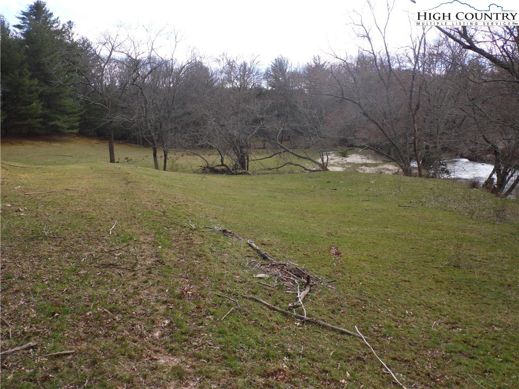 5116 Fox Ridge Road Ennice, NC 28623 - Photo 13 of 36 Gallery Image 13