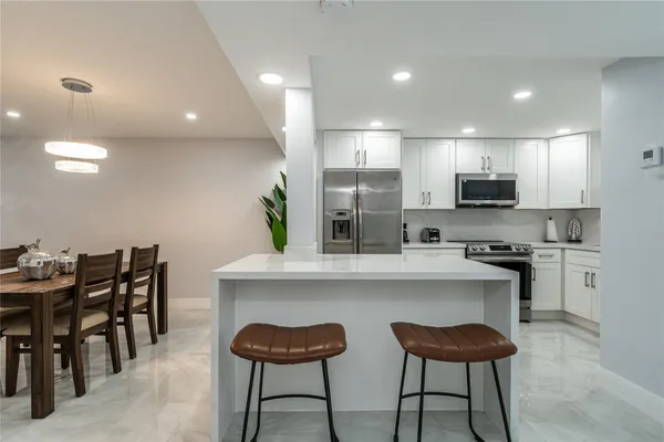 $3,400 | 9523 South Hollybrook Lake Drive, Unit 102, Pembroke Pines, FL 33025