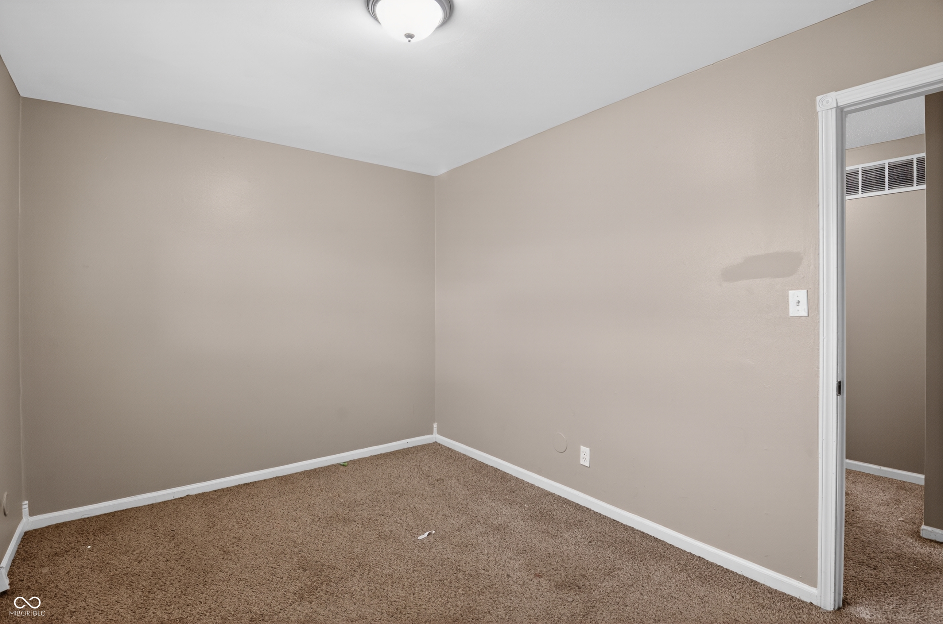4231 Thompson Road Indianapolis, IN 46237 - Photo 29 of 40