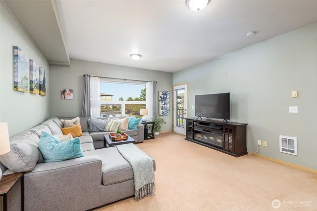 $369,000 | 512 Darby Drive, Unit 213, Bellingham, WA 98226