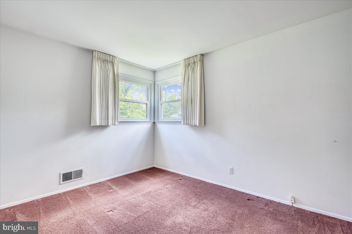 312 Cheddington Road Linthicum, MD 21090 - Photo 13 of 36 Main Bedroom