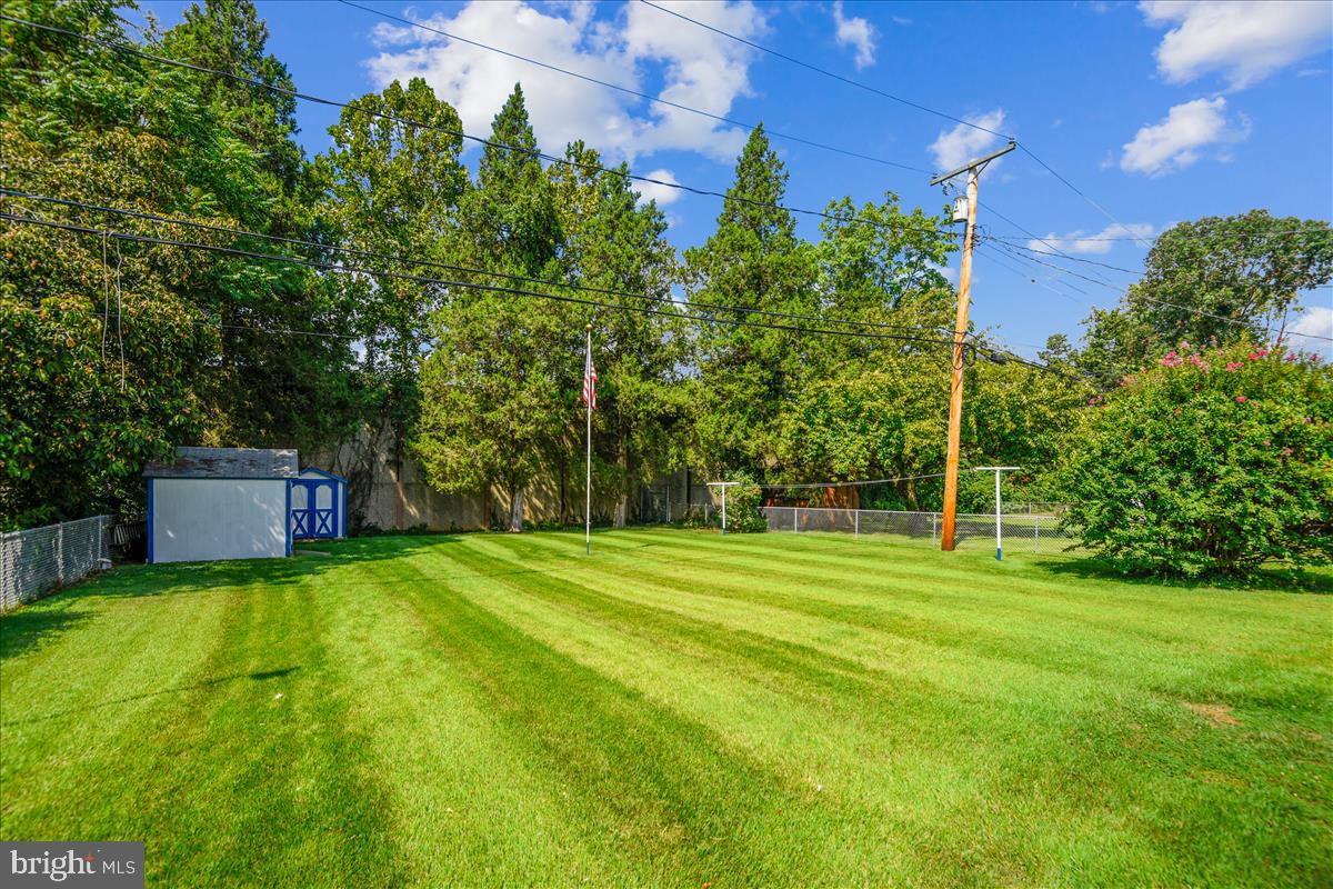 312 Cheddington Road Linthicum, MD 21090 - Photo 35 of 36 Rear Yard