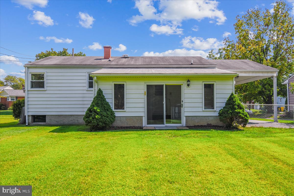 312 Cheddington Road Linthicum, MD 21090 - Photo 9 of 36 Rear
