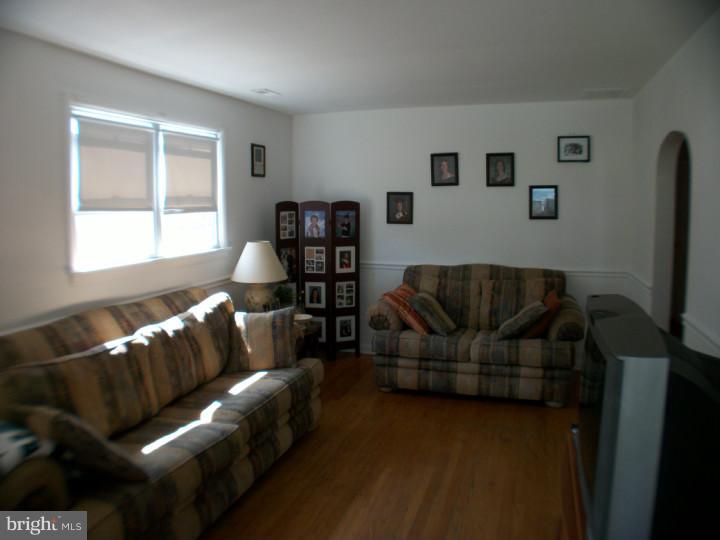 402 Dickinson Road Glassboro, NJ 08028 - Photo 5 of 15