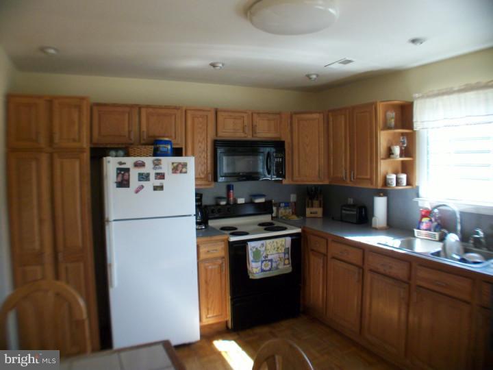 402 Dickinson Road Glassboro, NJ 08028 - Photo 7 of 15