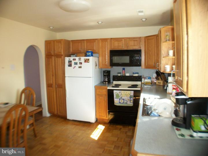 402 Dickinson Road Glassboro, NJ 08028 - Photo 8 of 15