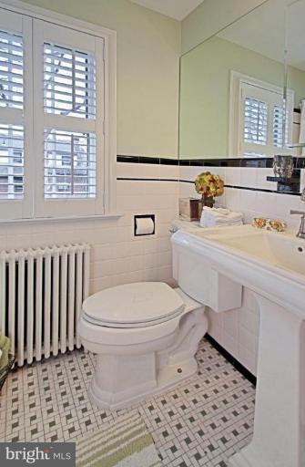 12 Sunnyside Road Silver Spring, MD 20910 - Photo 11 of 14 Bath #1
