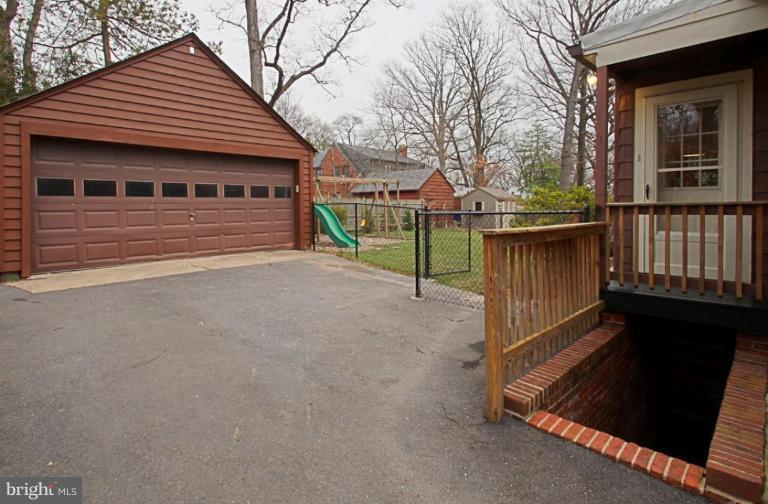 12 Sunnyside Road Silver Spring, MD 20910 - Photo 14 of 14 Garage 1