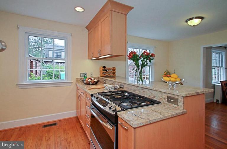 12 Sunnyside Road Silver Spring, MD 20910 - Photo 3 of 14 Kitchen #3