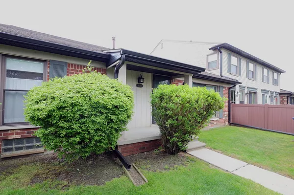 $180,000 | 41382 Northwind Drive, Canton, MI 48188