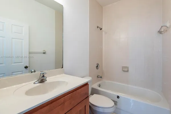 $2,600 | 10022 Northwest 7th Street, Unit 206, Miami, FL 33172