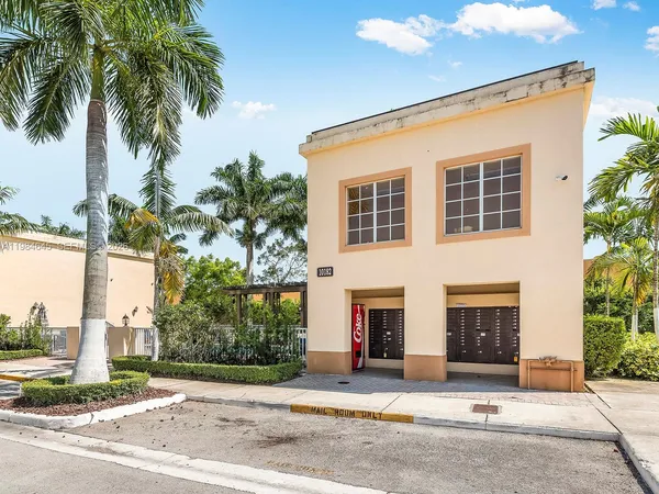 $2,600 | 10022 Northwest 7th Street, Unit 206, Miami, FL 33172