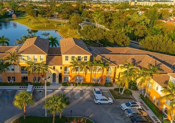 $2,600 | 10022 Northwest 7th Street, Unit 206, Miami, FL 33172