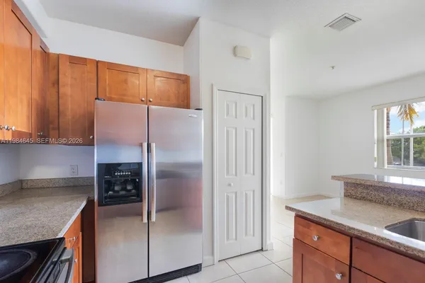 $2,600 | 10022 Northwest 7th Street, Unit 206, Miami, FL 33172