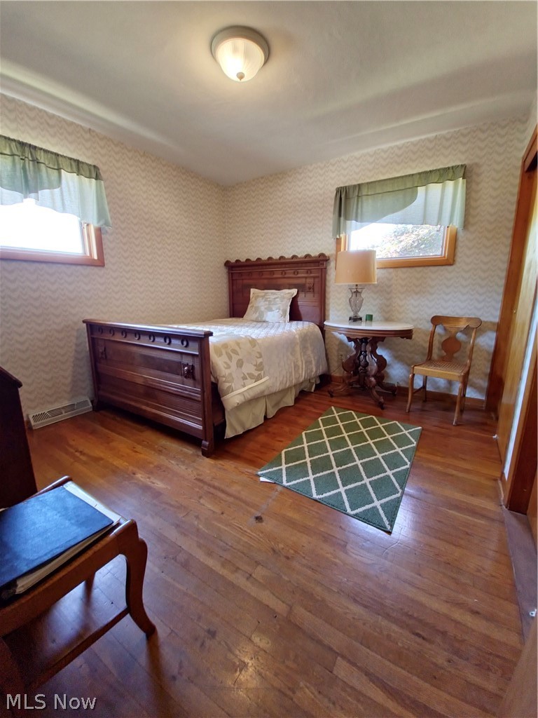 39195 Johnnycake Ridge Road Willoughby, OH 44094 - Photo 10 of 22 Bedroom featuring hardwood flooring