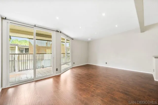 $735,000 | 2402 Altisma Way, Unit G, Carlsbad, CA 92009