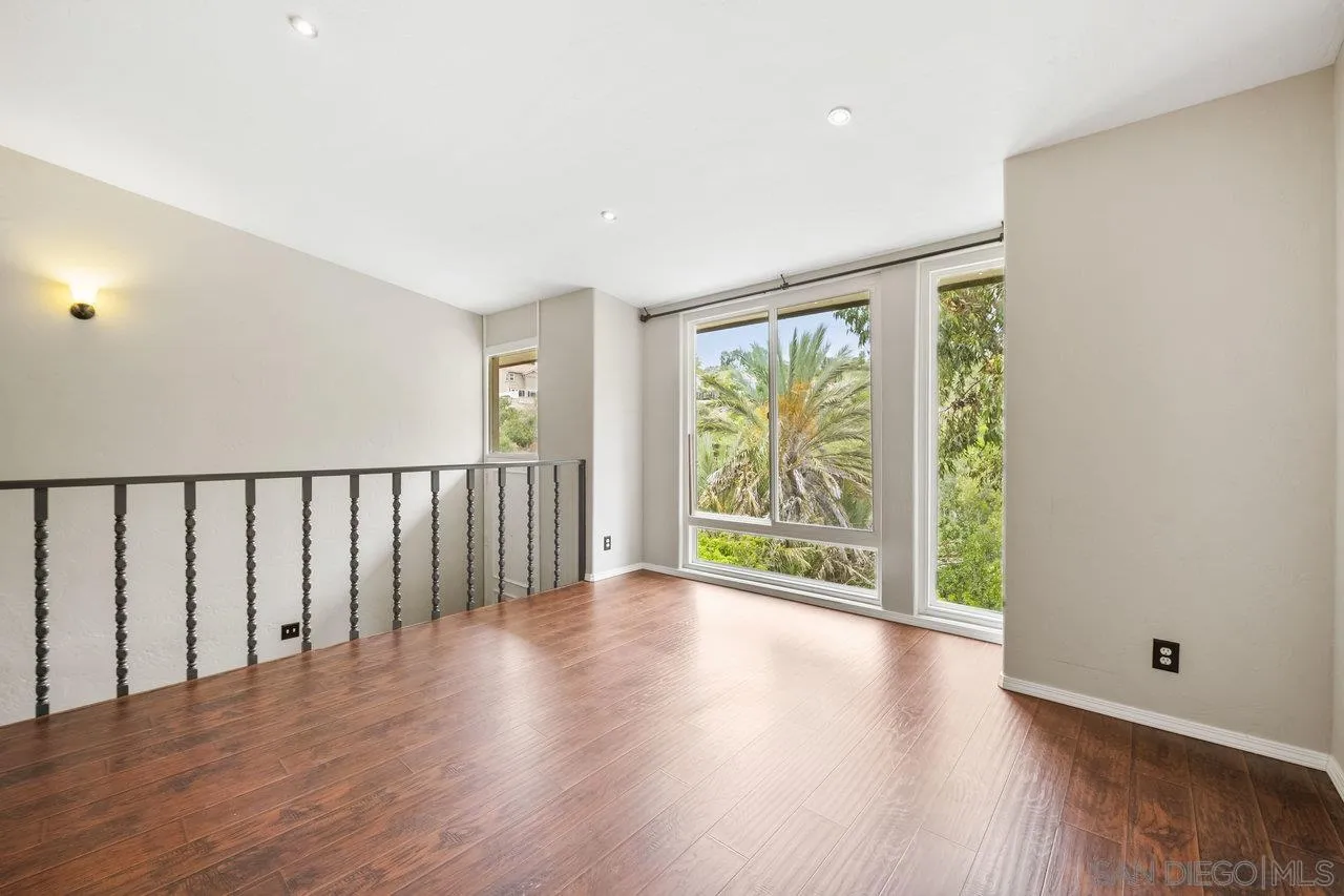 2402 Altisma Way, Unit G Carlsbad, CA 92009 - Photo 3 of 23