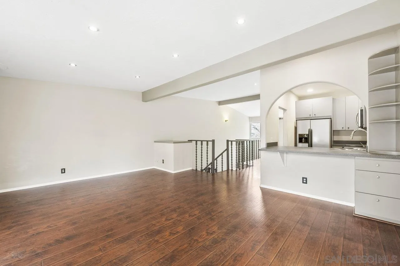 2402 Altisma Way, Unit G Carlsbad, CA 92009 - Photo 6 of 23