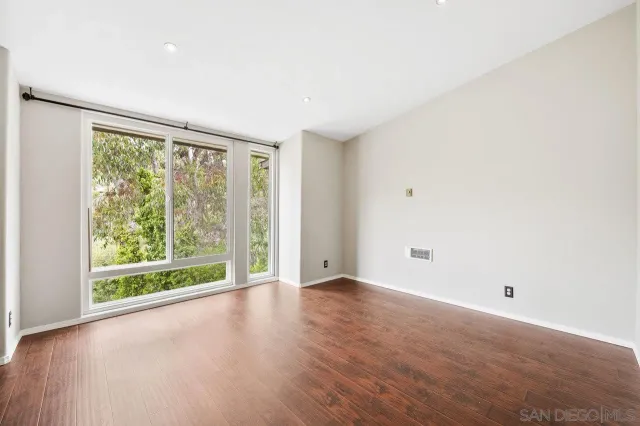 $735,000 | 2402 Altisma Way, Unit G, Carlsbad, CA 92009