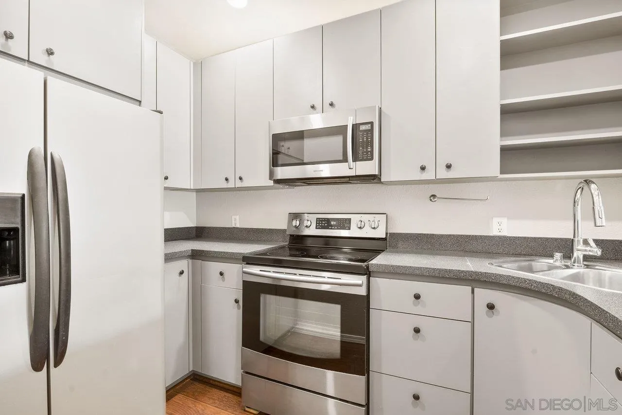 2402 Altisma Way, Unit G Carlsbad, CA 92009 - Photo 8 of 23