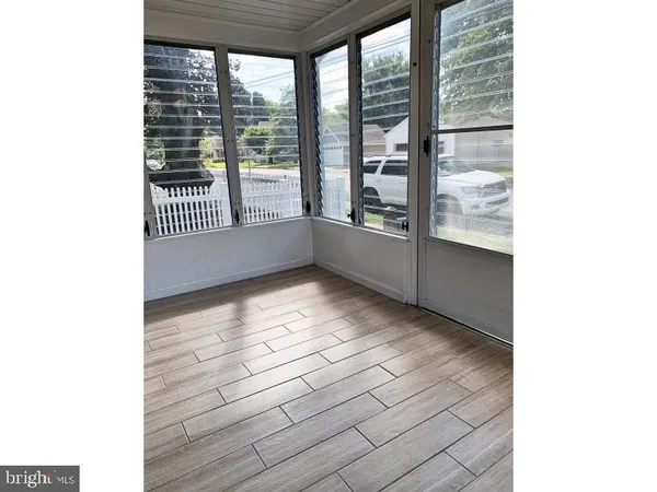 a view of empty room with window