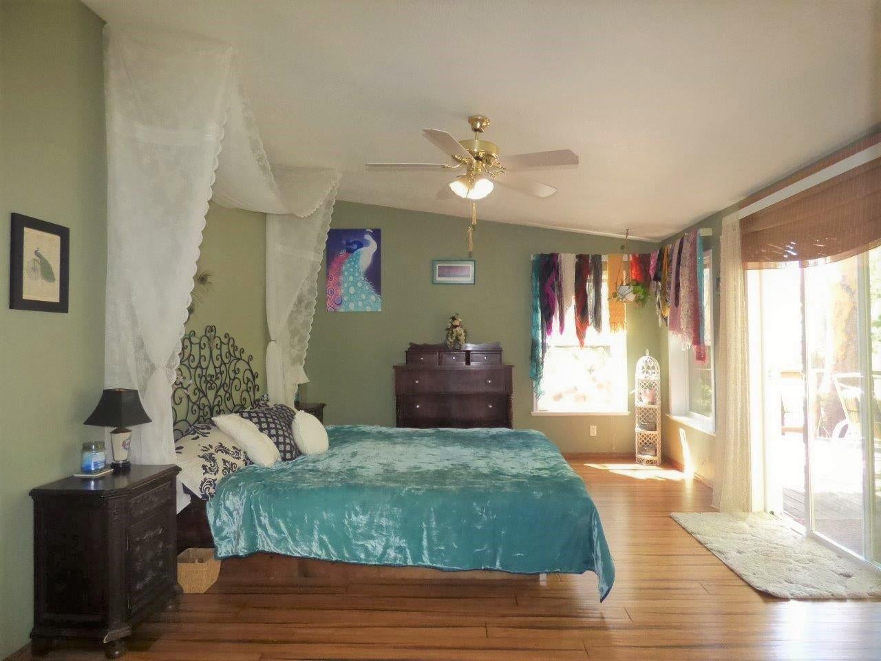 6520 Tunnel Loop Road Grants Pass, OR 97526 - Photo 21 of 69 Primary Bedroom 4