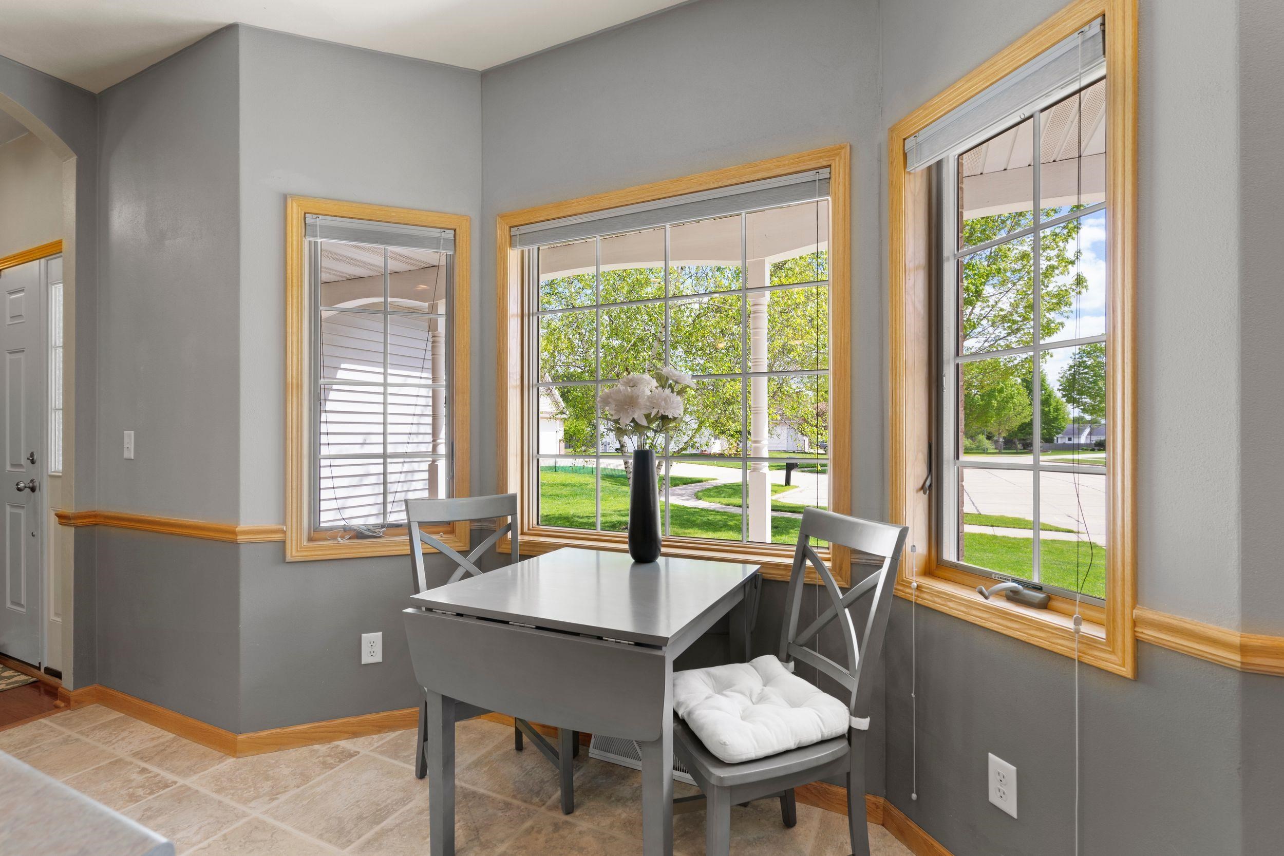 3700 Hampton Court Appleton, WI 54915 - Photo 9 of 53