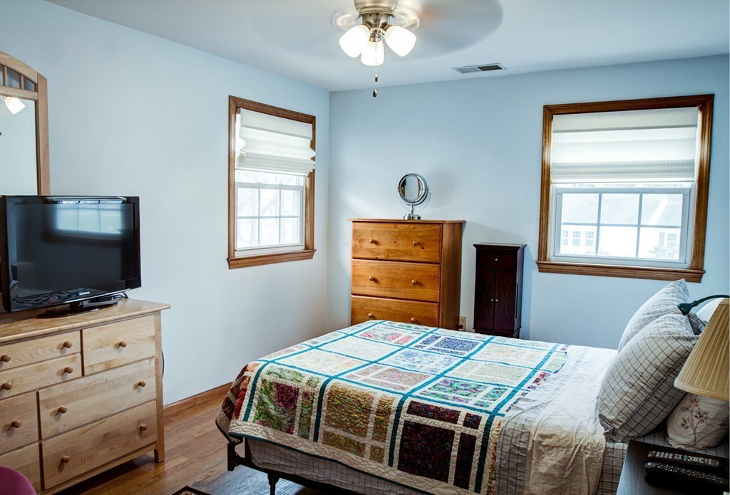 59 Byam Road Chelmsford, MA 01824 - Photo 16 of 30
