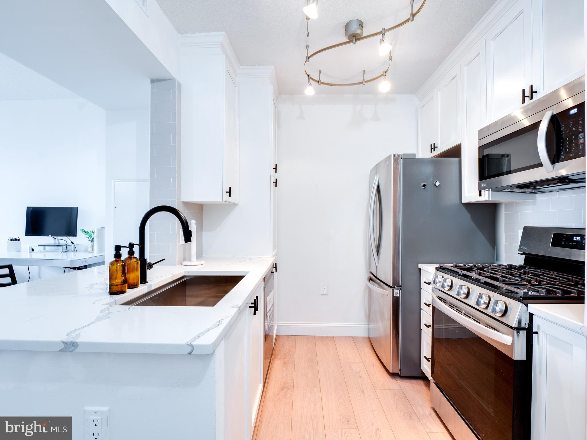 851 North Glebe Road, Unit 816 Arlington, VA 22203 - Photo 1 of 25 Gallery Image 1