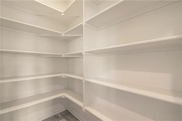 $639,900 | 4810 Northeast 105th Street, Kansas City, MO 64156