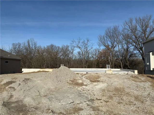 $639,900 | 4810 Northeast 105th Street, Kansas City, MO 64156