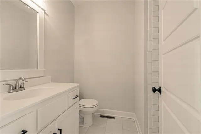 $639,900 | 4810 Northeast 105th Street, Kansas City, MO 64156