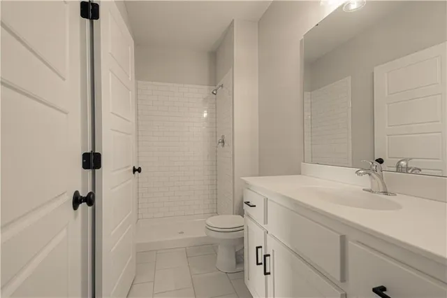 $639,900 | 4810 Northeast 105th Street, Kansas City, MO 64156