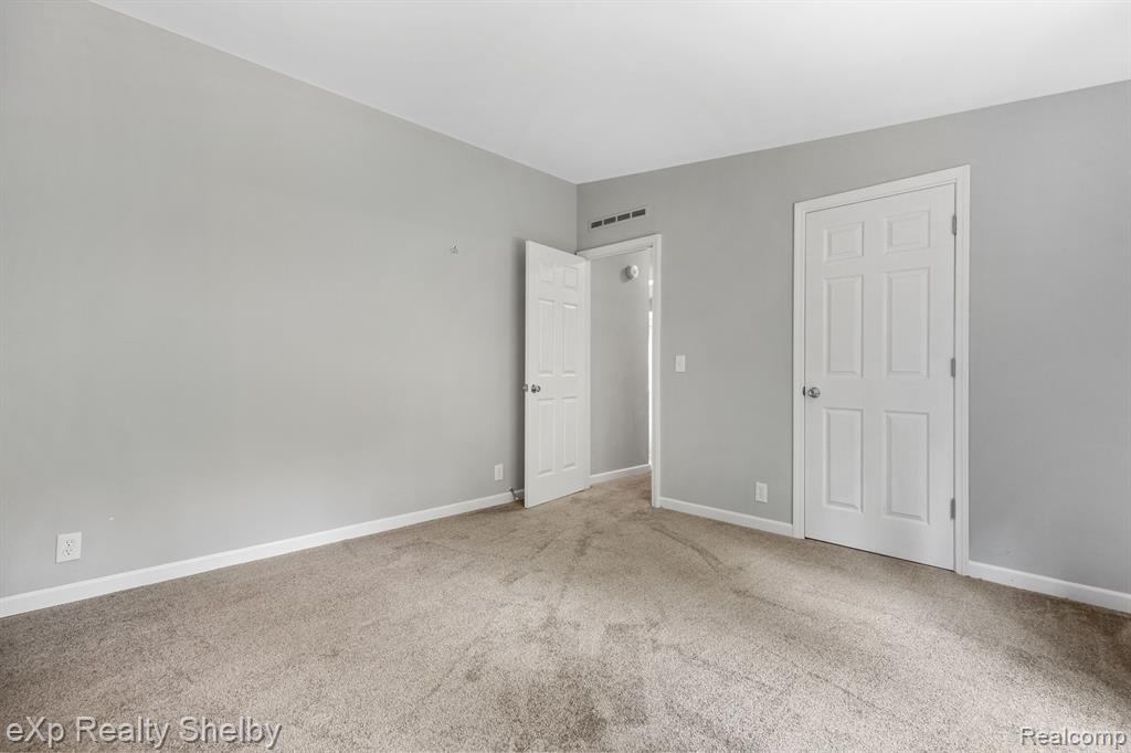 7125 Bray Road Vassar, MI 48768 - Photo 10 of 35