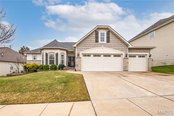 $589,000 | 1570 Heritage Valley Drive, High Ridge, MO 63049